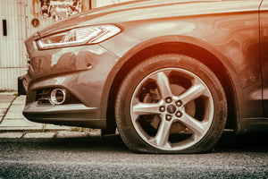 Should you really take the chance to drive on a flat tire?